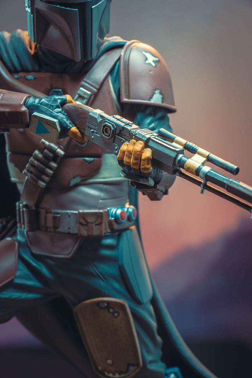 Star Wars Premier Collection The Mandalorian Statue 30cm