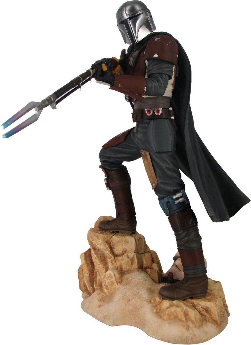 Star Wars Premier Collection The Mandalorian Statue 30cm